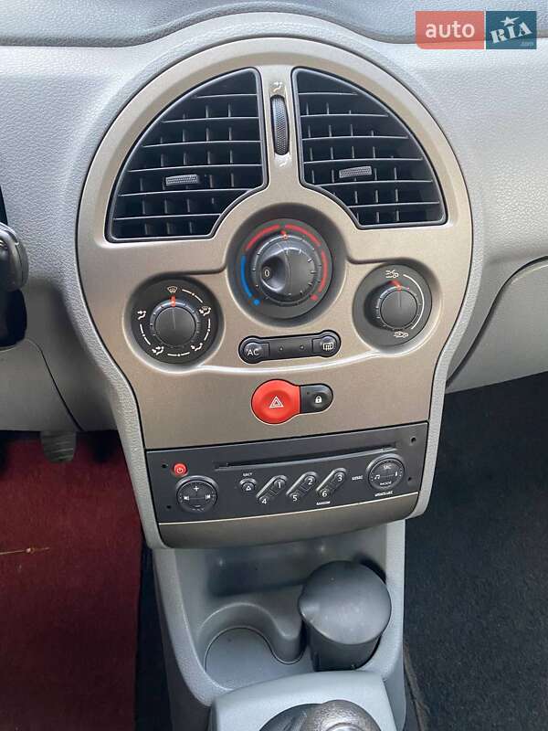 Хэтчбек Renault Modus 2007 в Городке