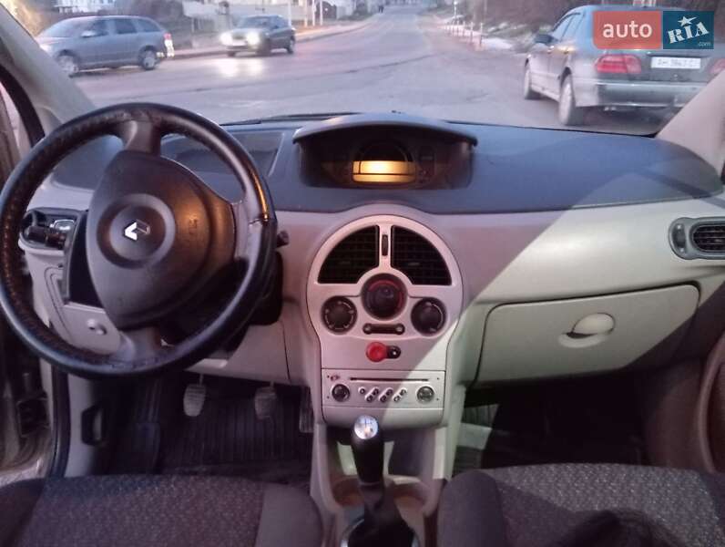 Хэтчбек Renault Modus 2005 в Светловодске фото 7 Хэтчбек Renault Modus 2005 в Светловодске