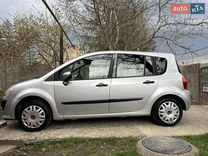 Хэтчбек Renault Modus 2008 в Черновцах