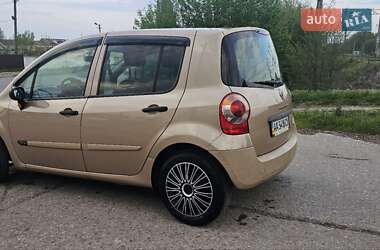 Хэтчбек Renault Modus 2004 в 