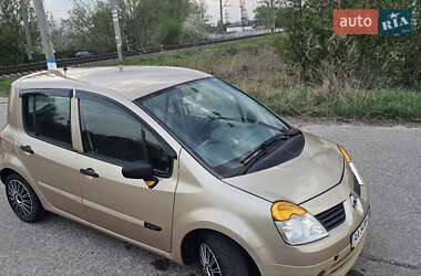 Хэтчбек Renault Modus 2004 в 