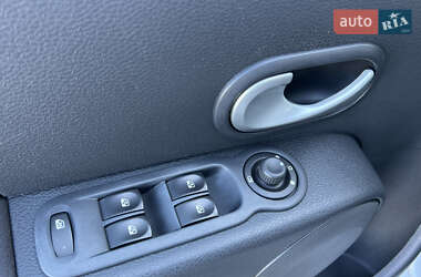 Хетчбек Renault Modus 2009 в 