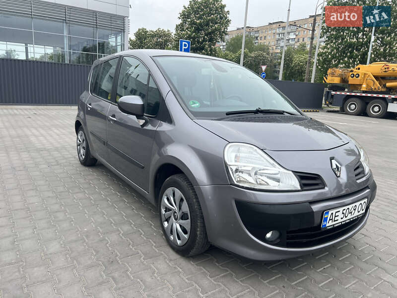 Хэтчбек Renault Modus 2010 в 