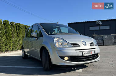 Хэтчбек Renault Modus 2009 в 