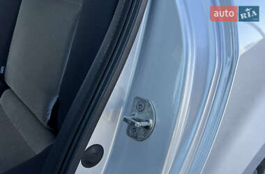 Хэтчбек Renault Modus 2009 в 