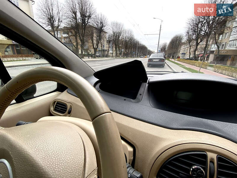 Хетчбек Renault Modus 2005 в Луцьку