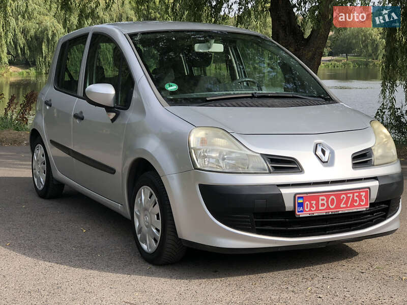 Хэтчбек Renault Modus 2009 в 