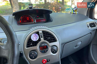 Хетчбек Renault Modus 2009 в 