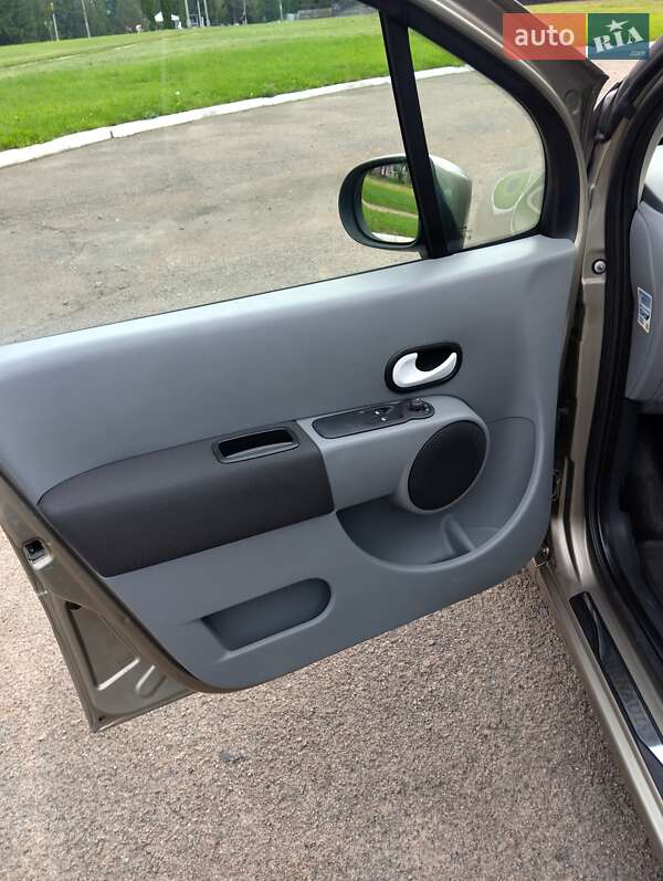 Хэтчбек Renault Modus 2012 в Ровно
