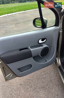 Хэтчбек Renault Modus 2012 в 