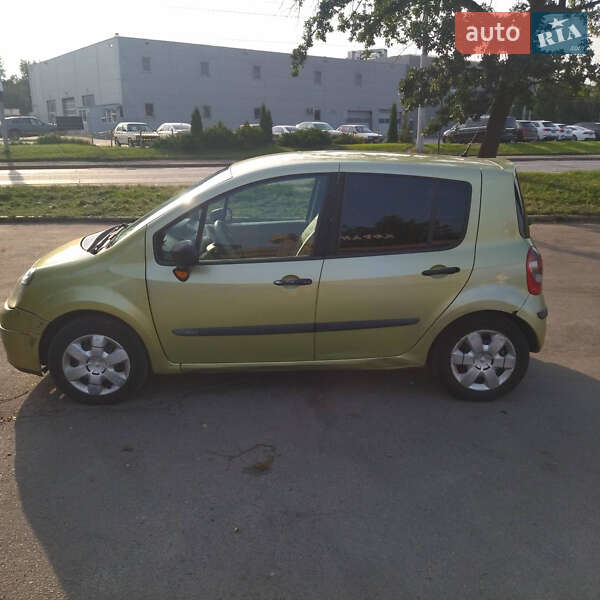Хэтчбек Renault Modus 2004 в Львове