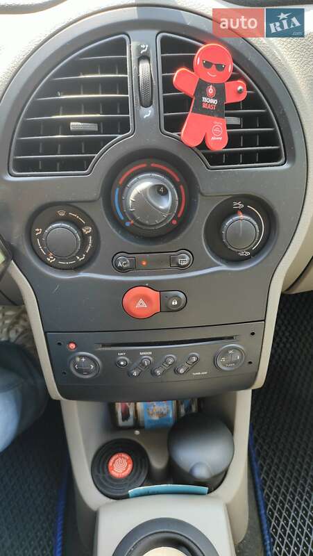 Хэтчбек Renault Modus 2005 в Черновцах