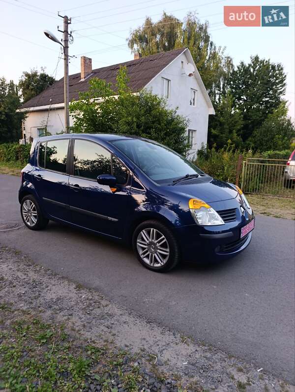 Хэтчбек Renault Modus 2005 в 