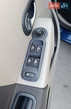 Хэтчбек Renault Modus 2005 в 