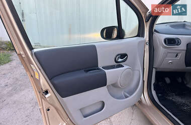 Хэтчбек Renault Modus 2004 в 