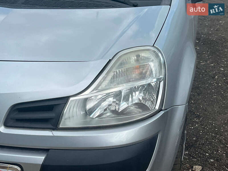 Хэтчбек Renault Modus 2009 в Киеве