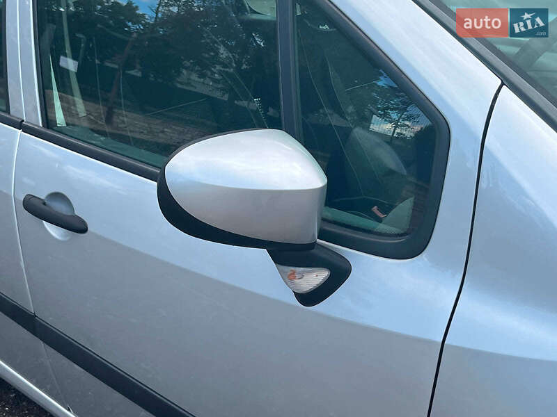 Хэтчбек Renault Modus 2009 в Киеве