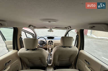 Хэтчбек Renault Modus 2005 в 