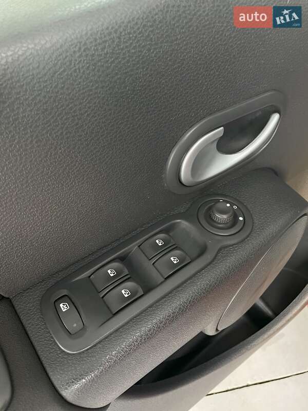 Хэтчбек Renault Modus 2011 в Дублянах фото 23 Хэтчбек Renault Modus 2011 в Дублянах