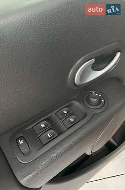 Хэтчбек Renault Modus 2011 в 