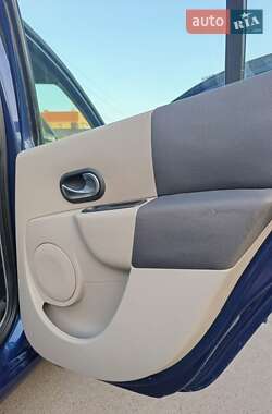 Хэтчбек Renault Modus 2005 в 