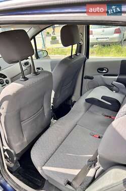 Хэтчбек Renault Modus 2005 в 