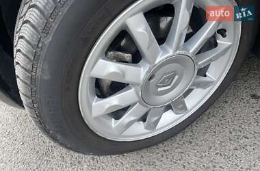 Хэтчбек Renault Modus 2005 в 