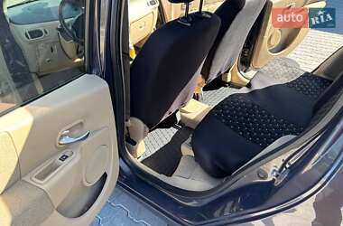 Хэтчбек Renault Modus 2006 в 