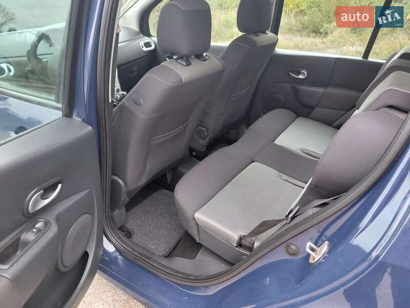 Хэтчбек Renault Modus 2009 в Надворной