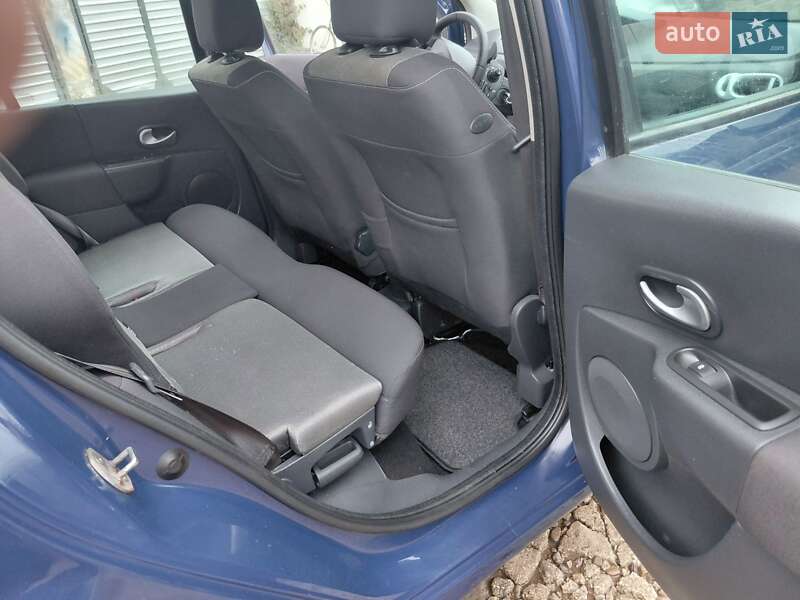Хэтчбек Renault Modus 2009 в Надворной
