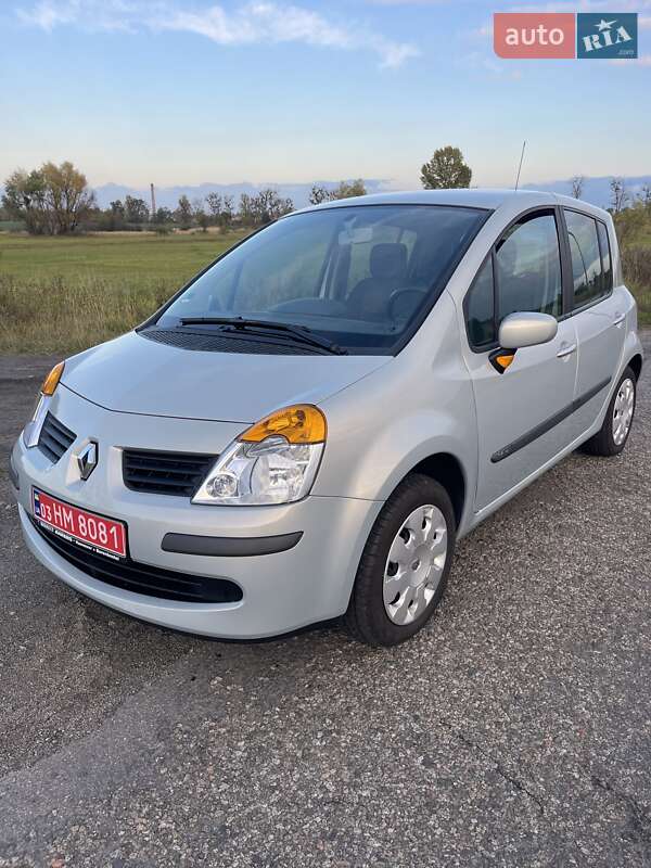 Хэтчбек Renault Modus 2005 в 
