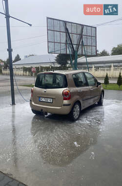 Хэтчбек Renault Modus 2005 в 