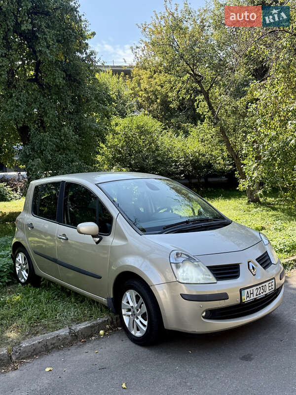Хэтчбек Renault Modus 2008 в Киеве