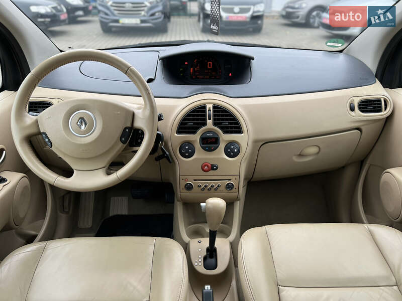 Хэтчбек Renault Modus 2006 в Староконстантинове