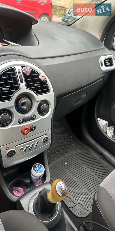 Хэтчбек Renault Modus 2009 в Львове