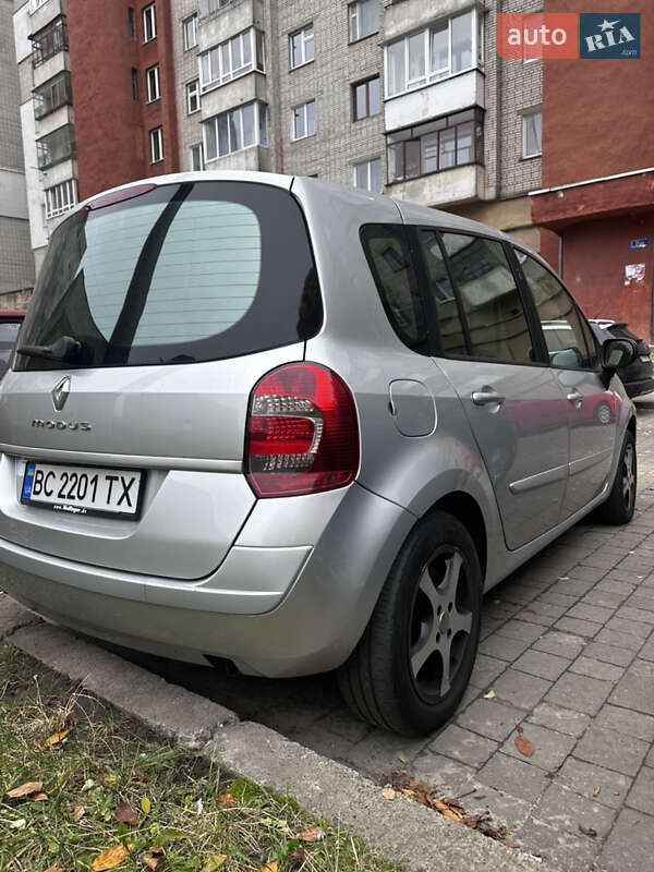 Хэтчбек Renault Modus 2009 в Львове