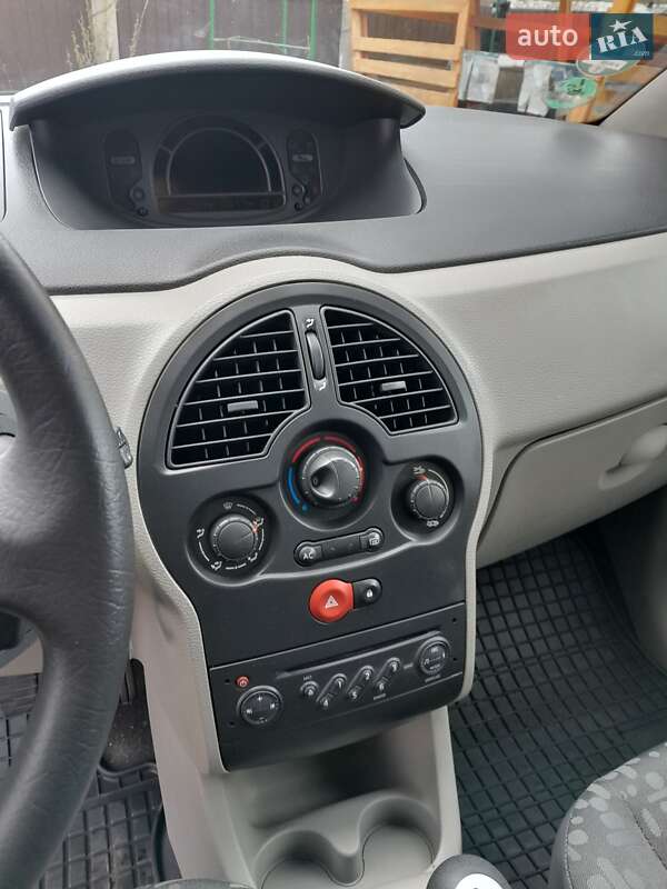 Хетчбек Renault Modus 2006 в Житомирі фото 18 Хетчбек Renault Modus 2006 в Житомирі