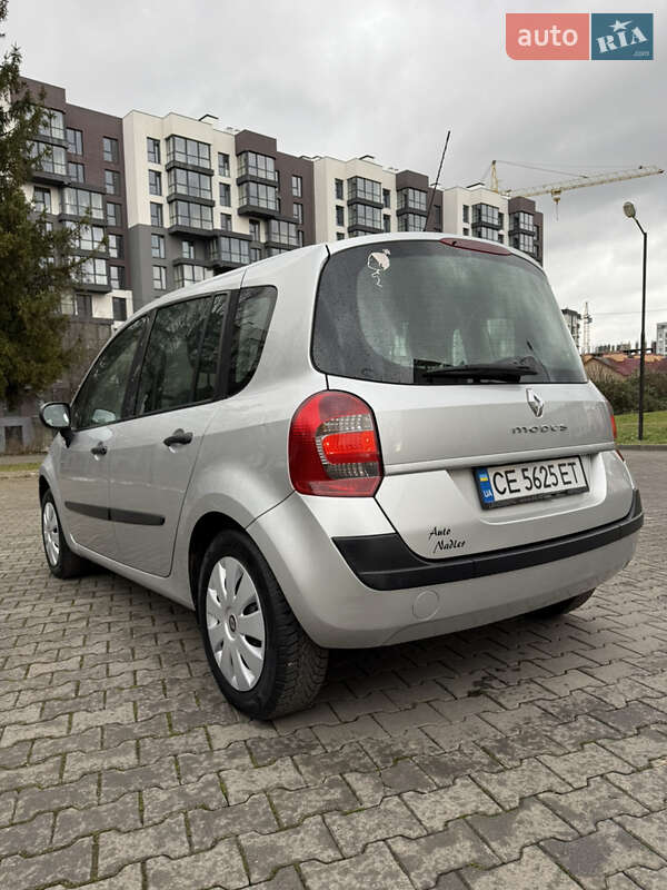 Хетчбек Renault Modus 2008 в Чернівцях