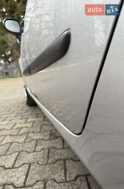 Хетчбек Renault Modus 2008 в Чернівцях