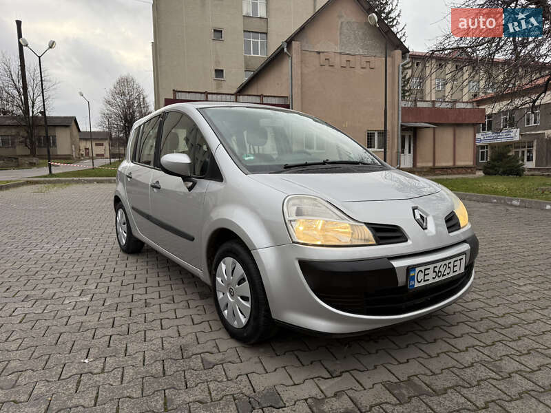 Хетчбек Renault Modus 2008 в Чернівцях