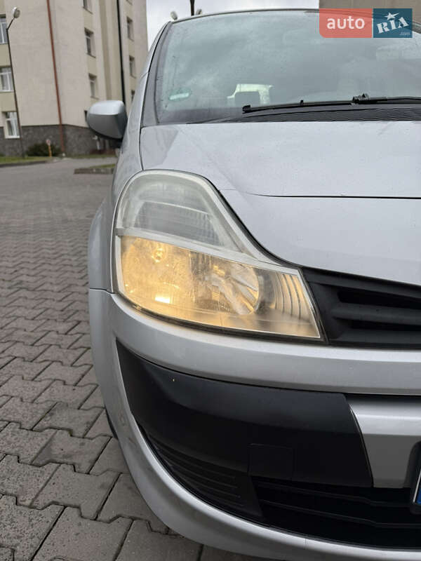 Хетчбек Renault Modus 2008 в Чернівцях