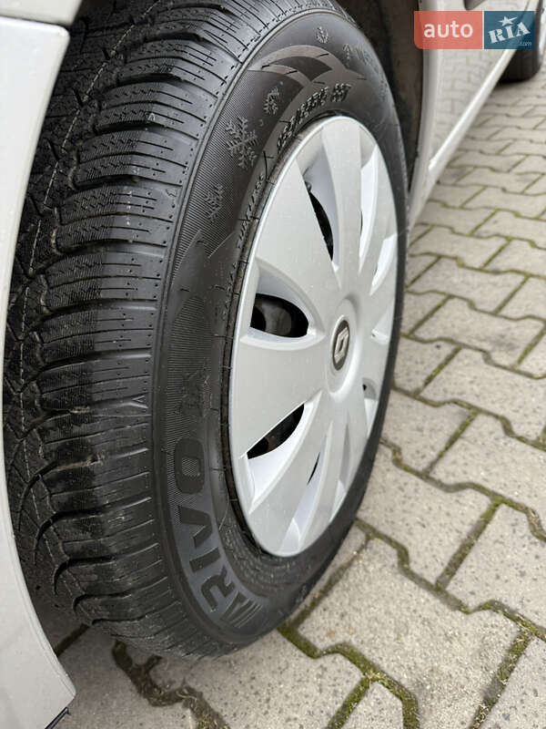Хетчбек Renault Modus 2008 в Чернівцях