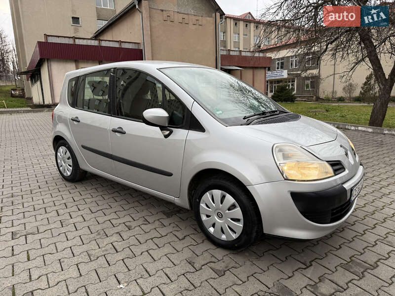 Хетчбек Renault Modus 2008 в Чернівцях