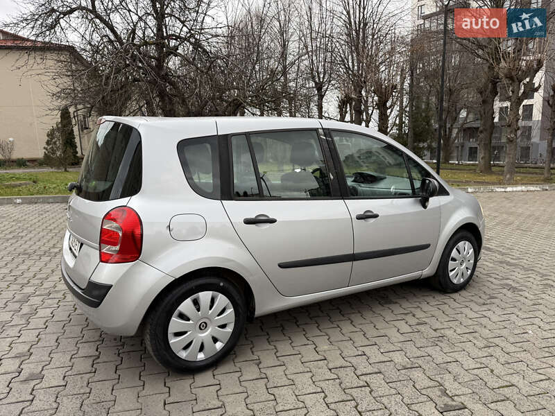 Хетчбек Renault Modus 2008 в Чернівцях