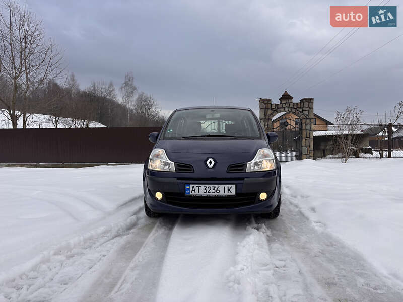 Хэтчбек Renault Modus 2009 в Надворной