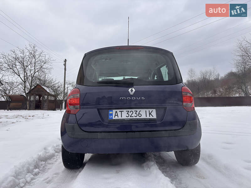 Хэтчбек Renault Modus 2009 в Надворной