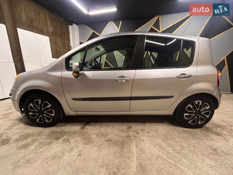 Хэтчбек Renault Modus 2006 в Луцке