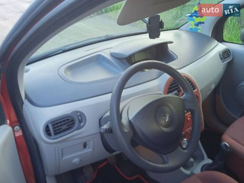 Хэтчбек Renault Modus 2004 в Почаеве