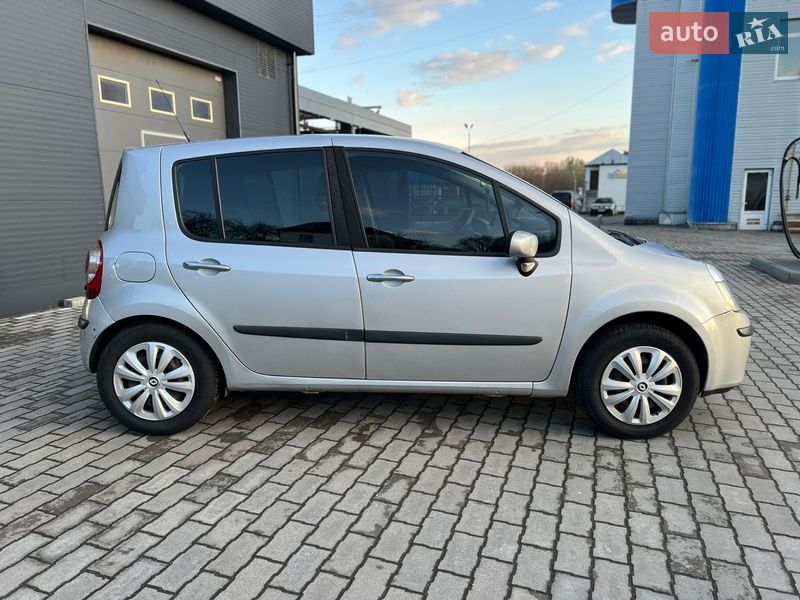 Хэтчбек Renault Modus 2006 в Малине