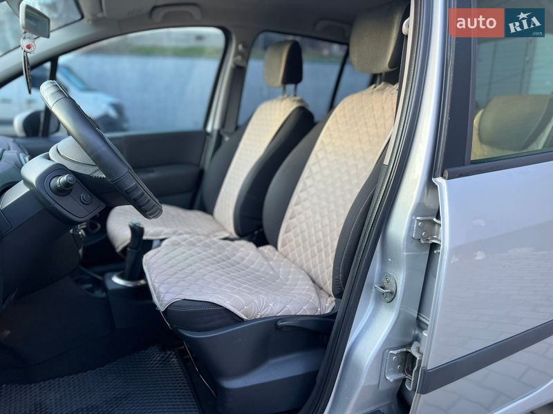 Хэтчбек Renault Modus 2006 в Малине